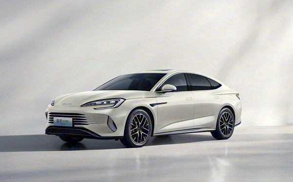 中华保险携手内蒙古京新新能源汽车购车嘉年华