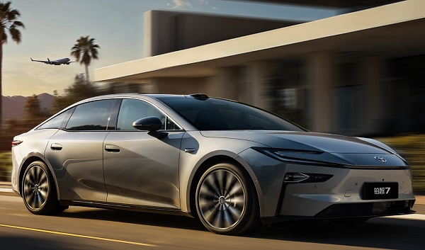 中华保险携手包头信得惠泽林汽车购车嘉年华